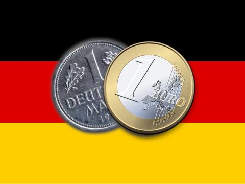 Coins: euro and German mark; money in Germany in the past and today